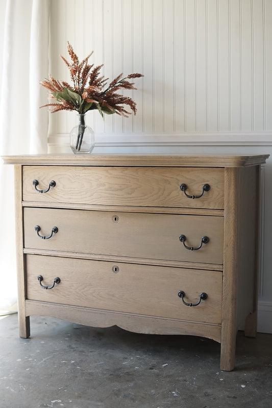 19th Century 3-Drawer Oak Dresser